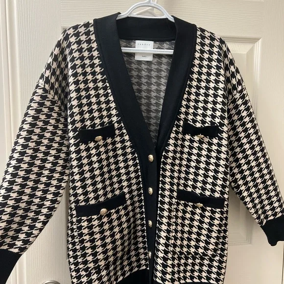 size 2 - Picture 4 of 4